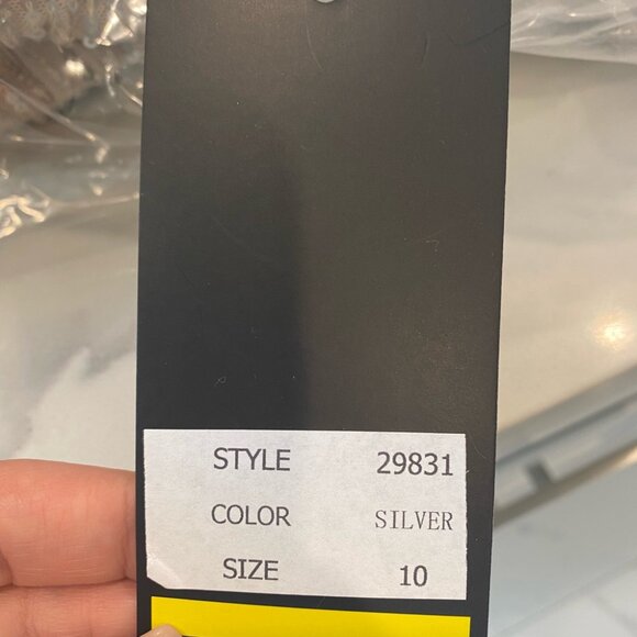 NWT La Femme 29831SC Sequined Prom Dress Silver Size 10 - Picture 8 of 8